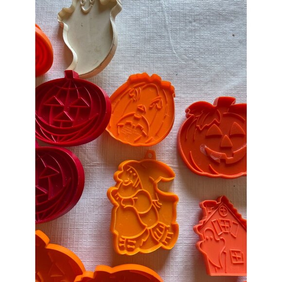 Vintage Halloween Cookie Cutter Set Orange Pumpkins Cat Witch - Picture 5 of 8